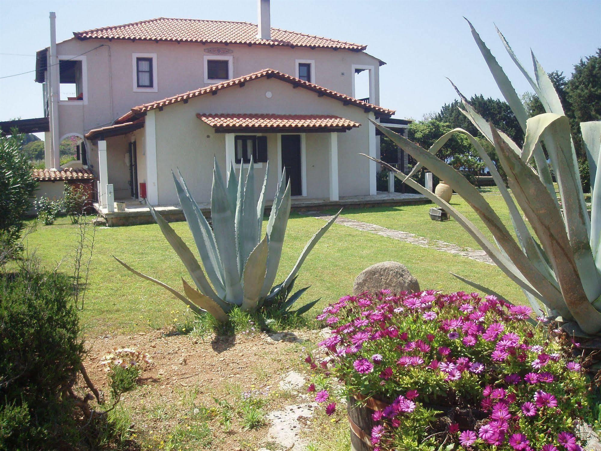 Genari Beach Apartments Levendokhórion Dış mekan fotoğraf